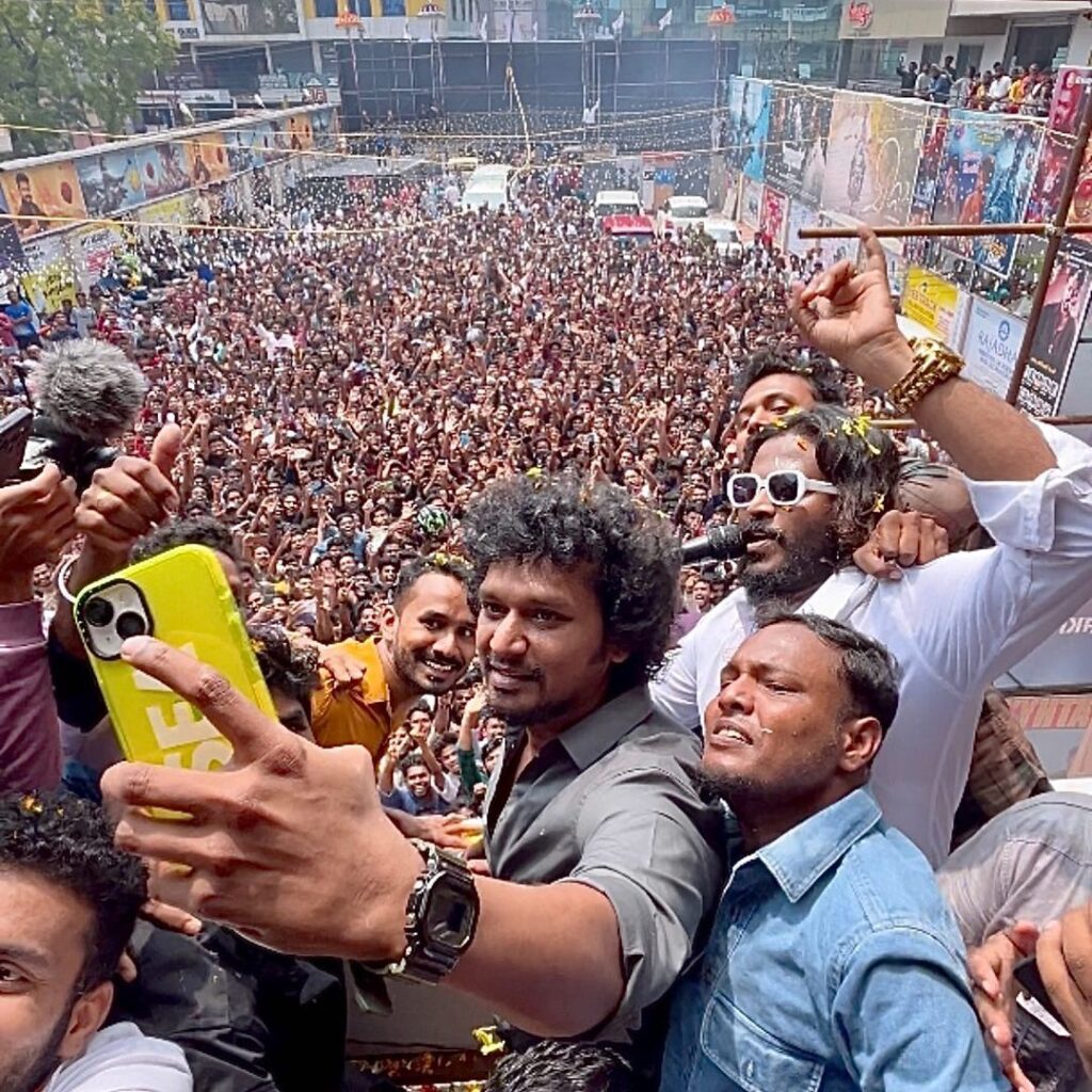 Lokesh Kanagaraj with Fans