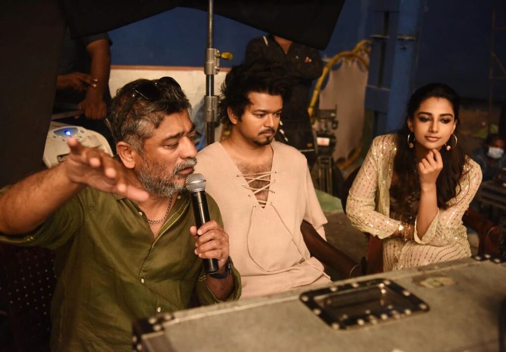 Vijay and Meenakshi shooting Spark with Choreographer Raju Sundaram. 